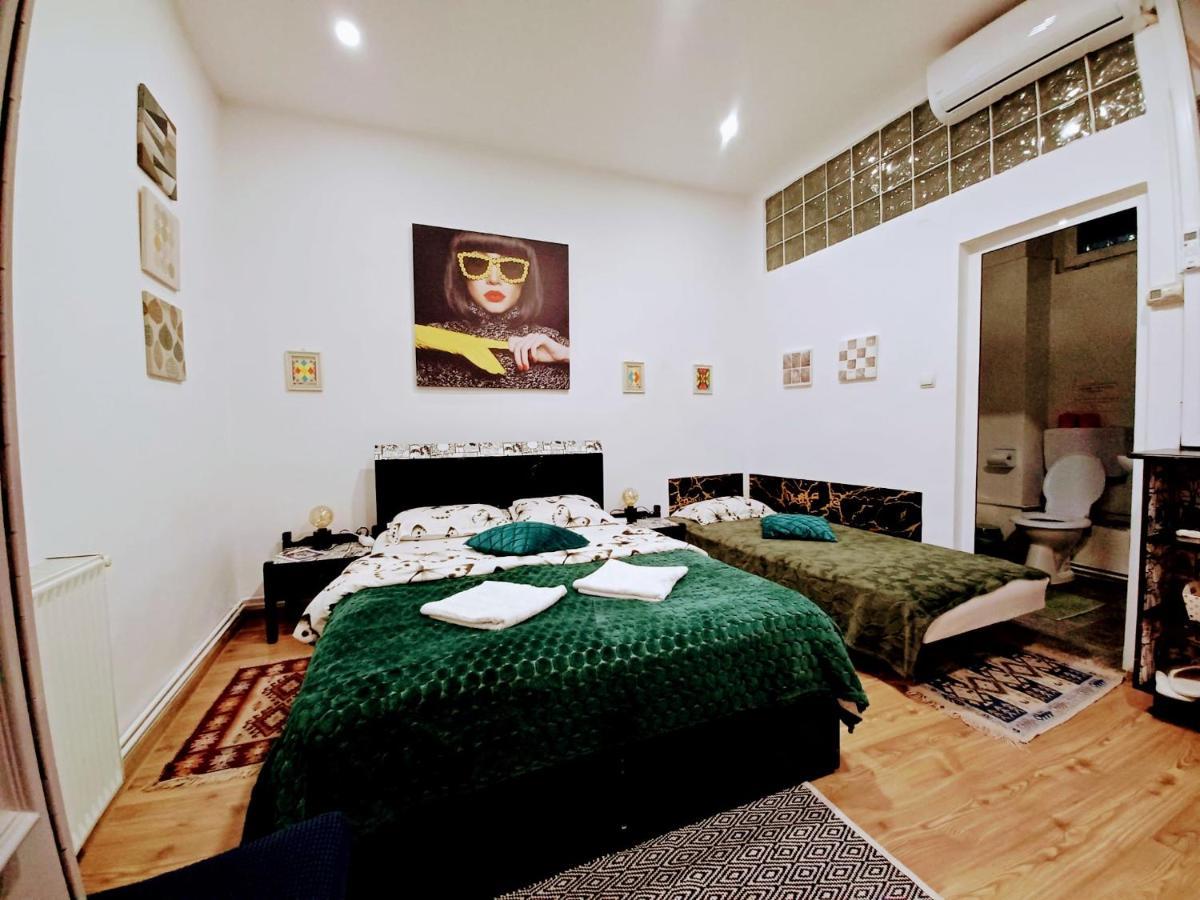 Brasov Central Studio Bagian luar foto