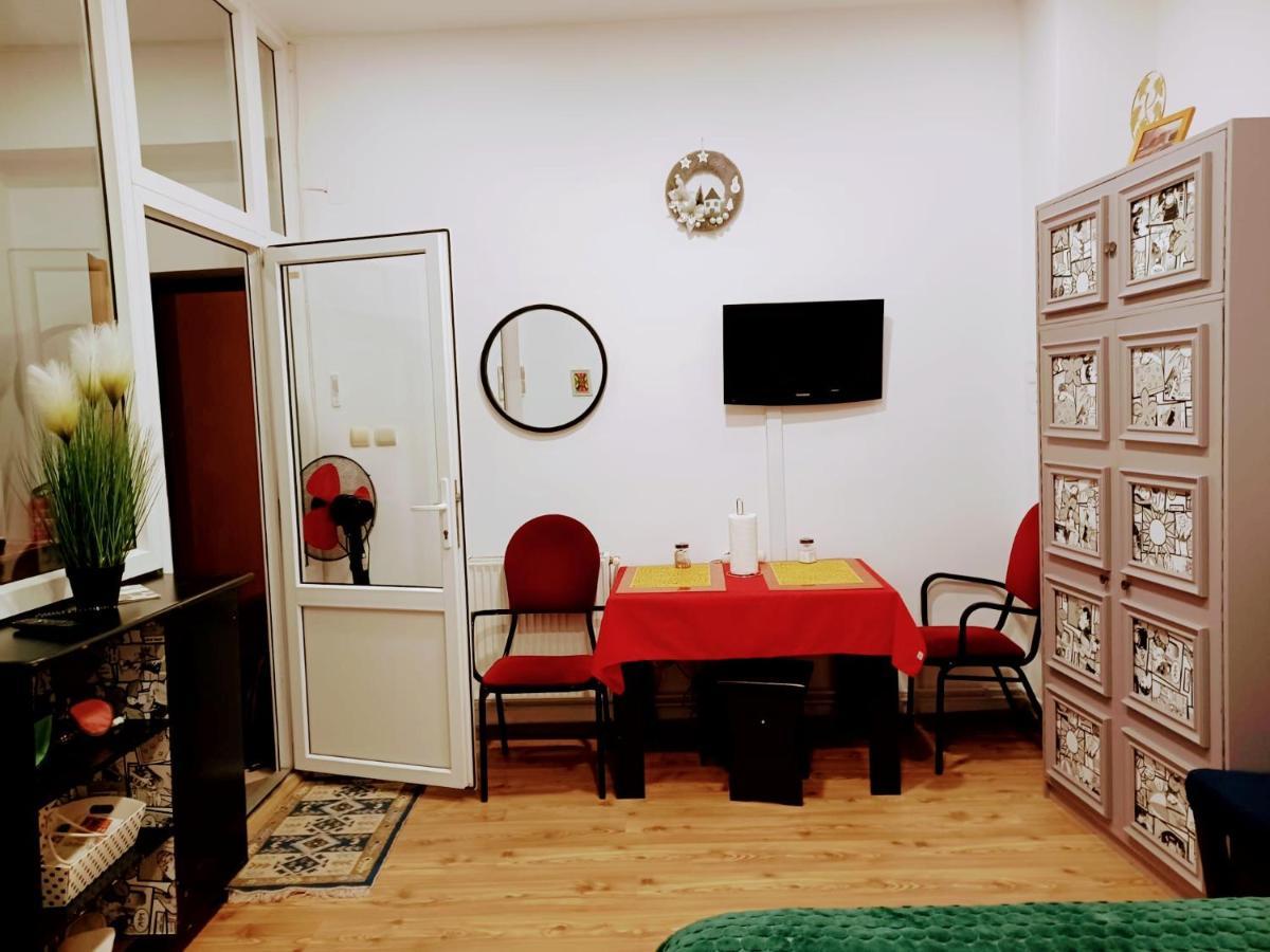 Brasov Central Studio Bagian luar foto